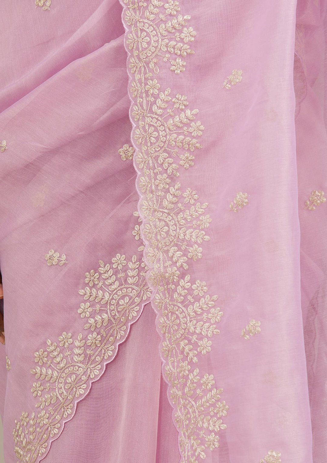 Lavender Threadwork Tissue Saree - Image 2